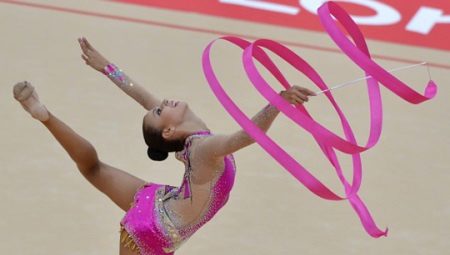 Costumes for rhythmic gymnastics