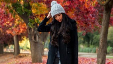 We select hats under the coat