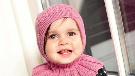 Cap-helmet for girls