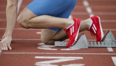 Running shoes with spikes