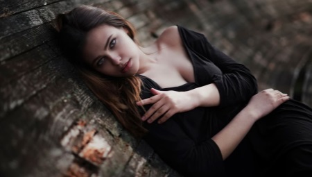 Black color in clothes