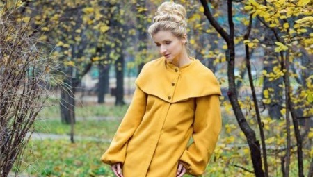 Salop - coat with a cape