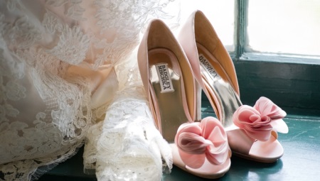 Badgley Mischka shoes