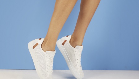 Women's sneakers Fabi