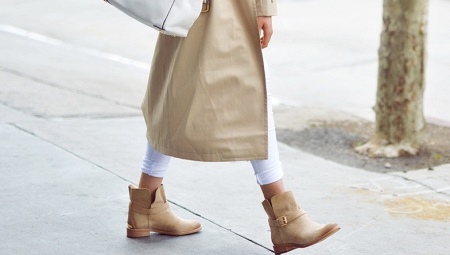 Beige shoes