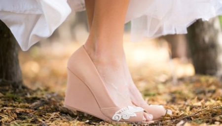 Beige wedge shoes