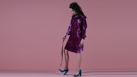 Shoes with a steady heel