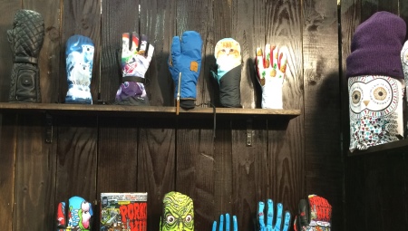 Snowboarding gloves