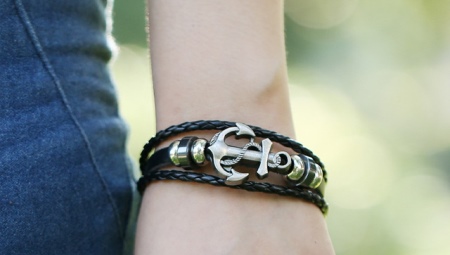 Anchor Bracelet