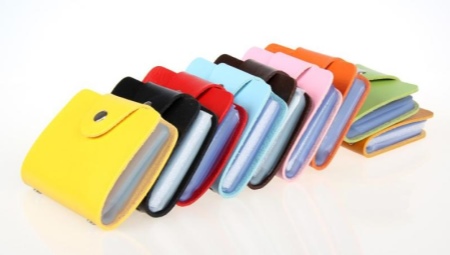 Business card holder