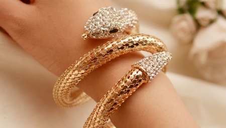 Snake bracelet