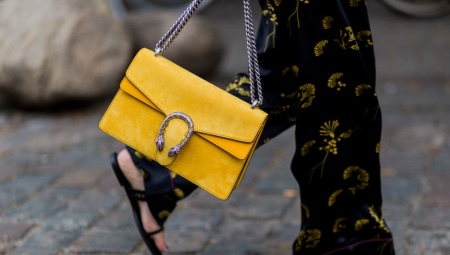 What to wear with a yellow bag?