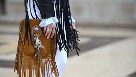 Bag with fringe: a selection and spectacular images