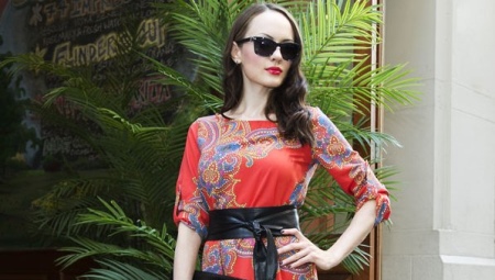 How beautiful to tie a belt on a dress?