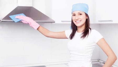 كيف تغسل غطاء محرك السيارة من الدهون في المنزل؟