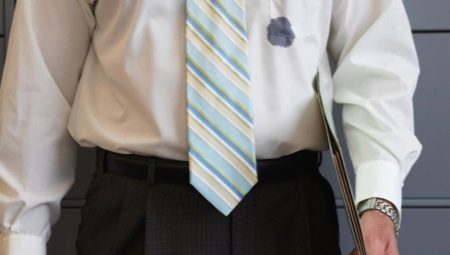 Comment laver l'encre du stylo avec des vêtements blancs?