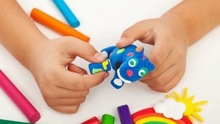 How to wash plasticine from clothes?