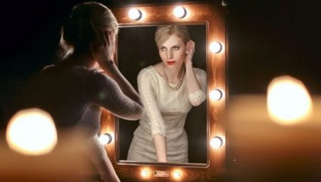 Illuminated wall mirror for makeup: advantages and disadvantages