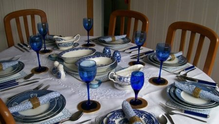Table setting: etiquette rules