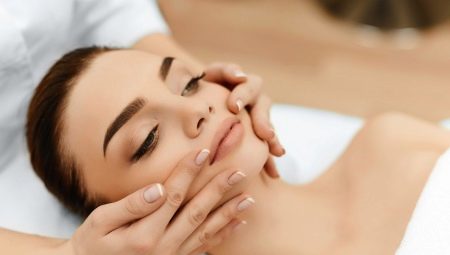 Features facial massage by Jacquet