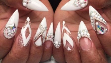 White manicure with rhinestones: design features and stylish ideas
