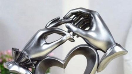 What to give for 28 years of wedding?