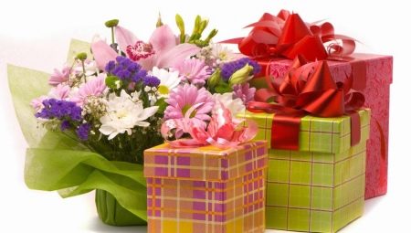 What to give a girl Raku?