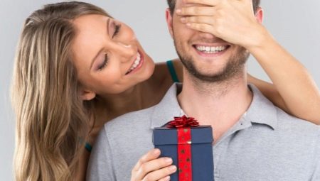 ما لإعطاء زوجها حفل زفاف ورقة؟