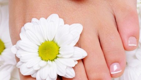 How to soften the toenails to make it easier to cut?