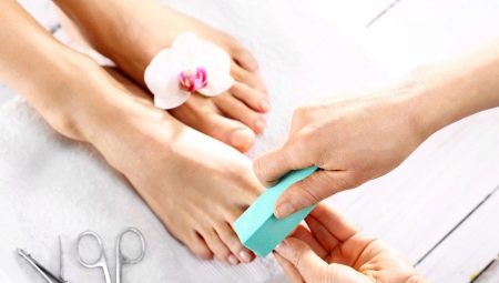 Classic pedicure: what is it and how to do it?