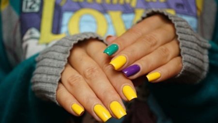 Beautiful summer manicure: colors and stylish decor patterns