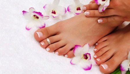 Overview of popular pedicure shades and spectacular colors