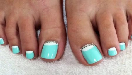 Original ideas to create a mint pedicure