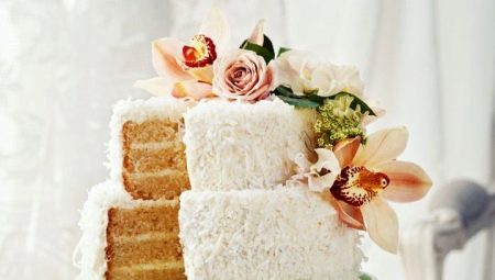 Do-it-yourself wedding cake: popular recipes and decorating rules