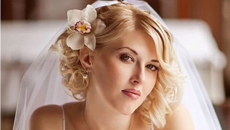 Variants of beautiful wedding hairstyles on the square