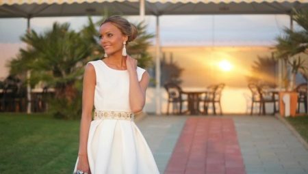 What to wear a guest at the wedding in the summer?