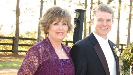 What to wear to the mother of the bride or groom at the wedding?