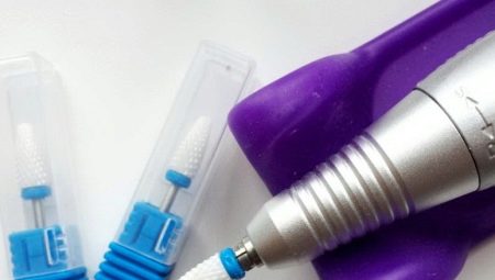 Gel polish remover: types and features of the application