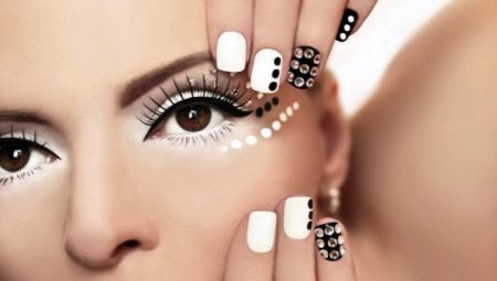 Inlay nails with stones and rhinestones