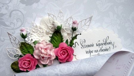 How to sign cards for the wedding?