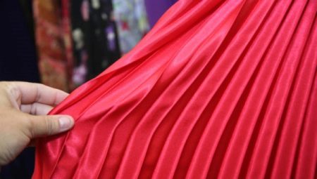 How to wash and iron pleated skirt?