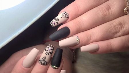 Manicure ballerina: creating forms and ideas for design