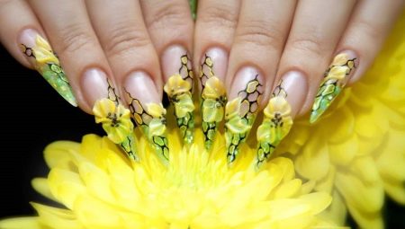 Fashion trends sharp nail design