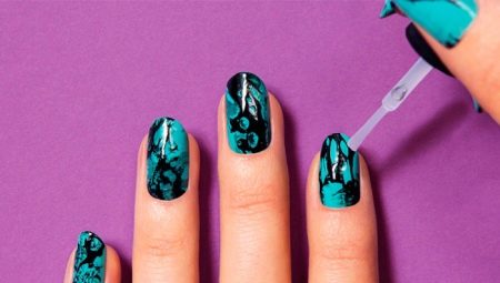 Marble manicure gel polish