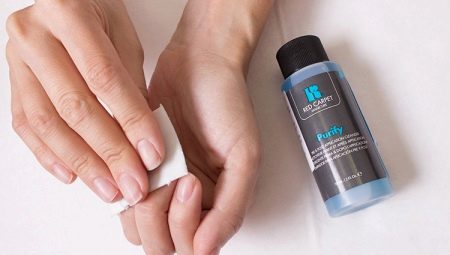 Tôi có cần phải loại bỏ lớp dính từ cơ sở trước khi áp dụng gel đánh bóng?