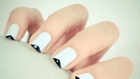 Features of black and white French manicure