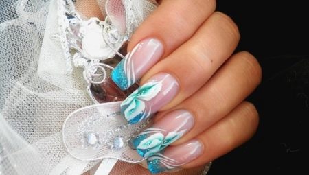 Features of the design turquoise jacket on the nails