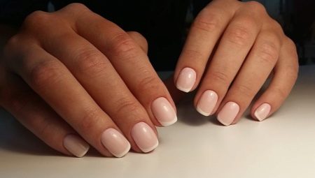 Features of the extension procedure for short nails
