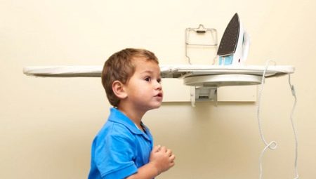 Iron burn: what to do and how to give first aid at home?