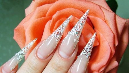 Stylish nail design in the form of spades and the technique of their creation